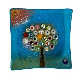 Murano“Tree of Life” glass trinket dish
Size 3” x 3”
